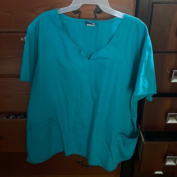 3XL scrub top - Picture 1 of 3